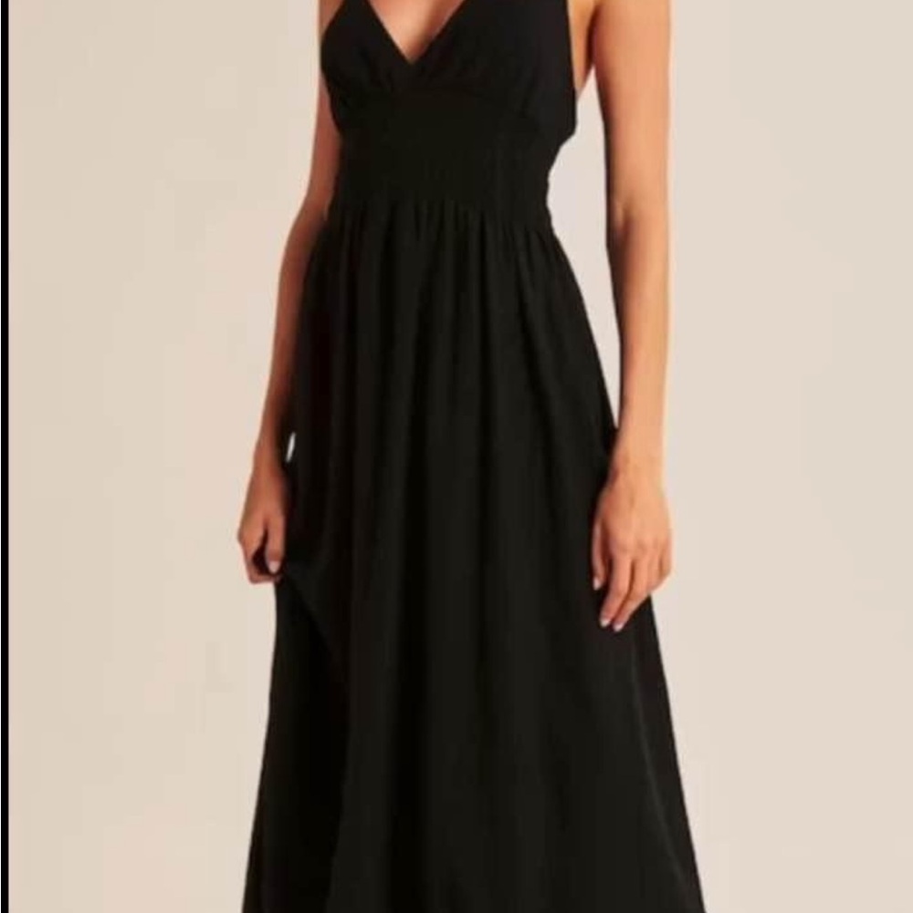 Elegant Black Maxi Dress